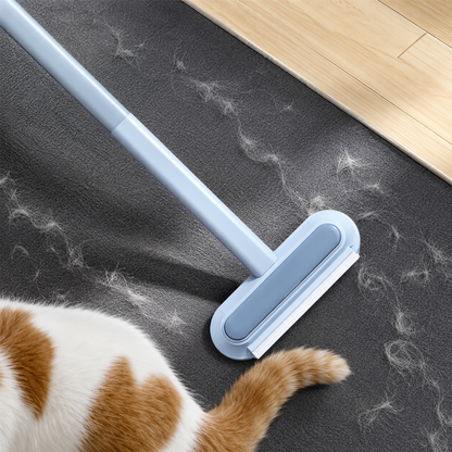 brosse anti poil longue manche bleu tapis noir