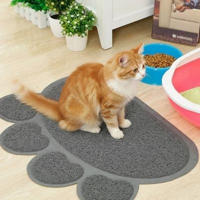 tapis litière chat gris avec chat